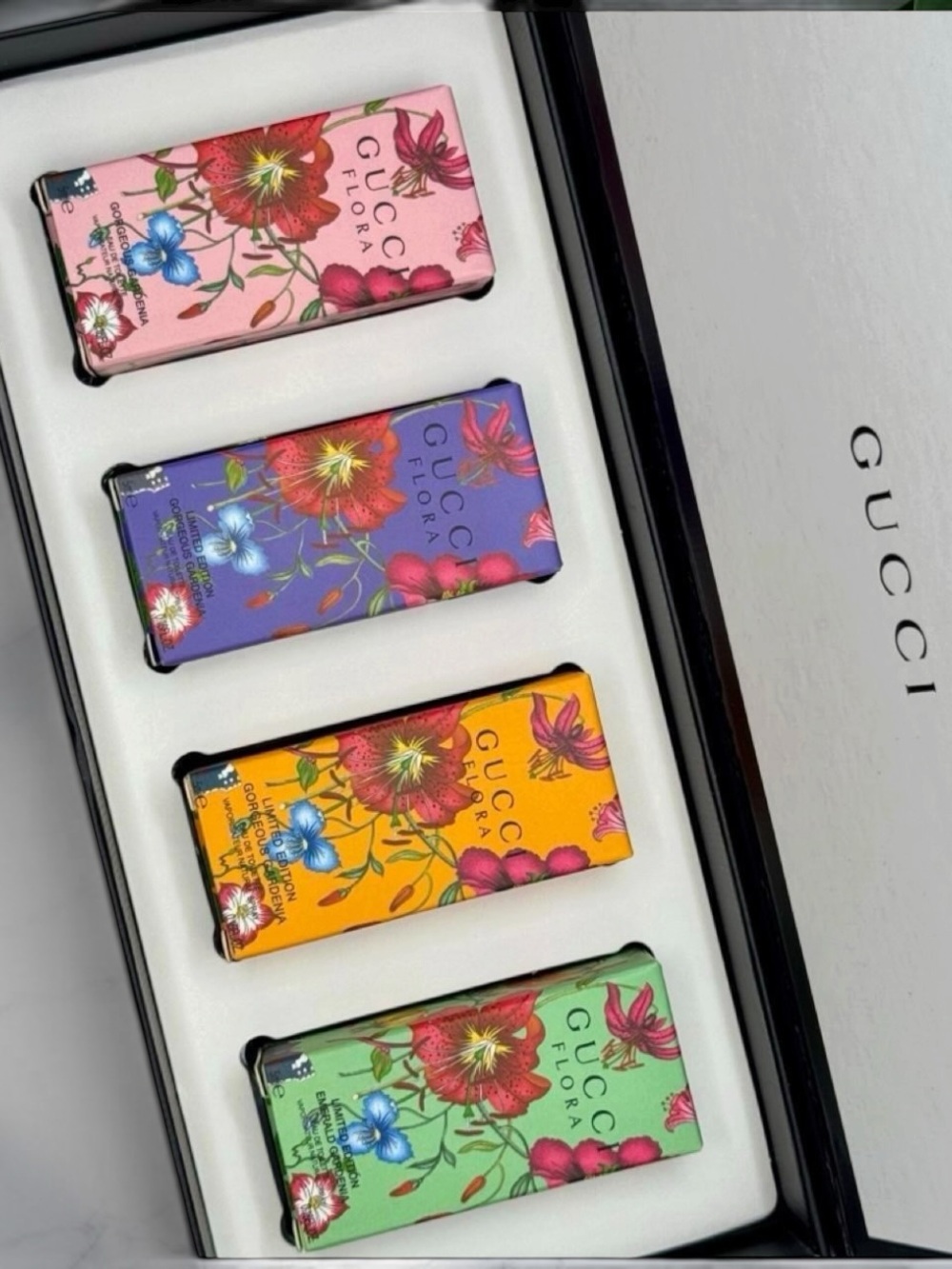 Gucci Flora Mini Perfume Gift Set – 4 x 5ml Travel Size Fragrances - Picture 3 of 6
